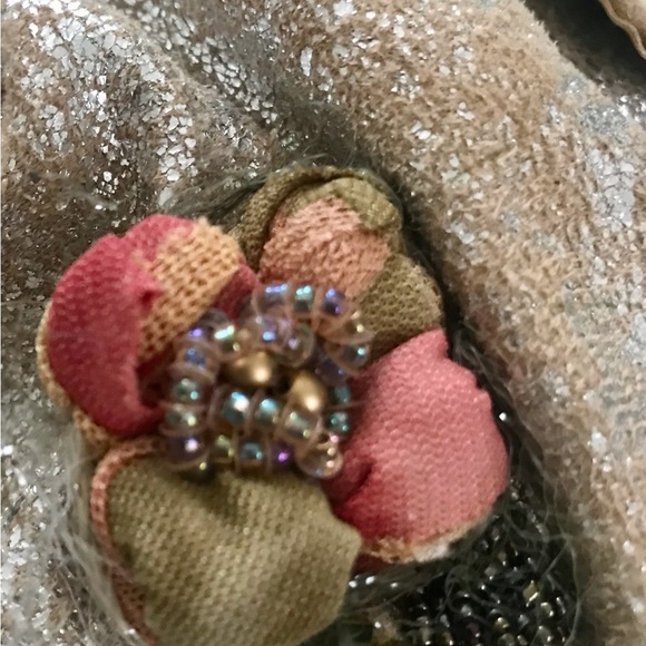 Vintage MARY FRANCIS bag, Gold distressed leather, roses, beads, shells/suede. ! - Picture 6 of 12